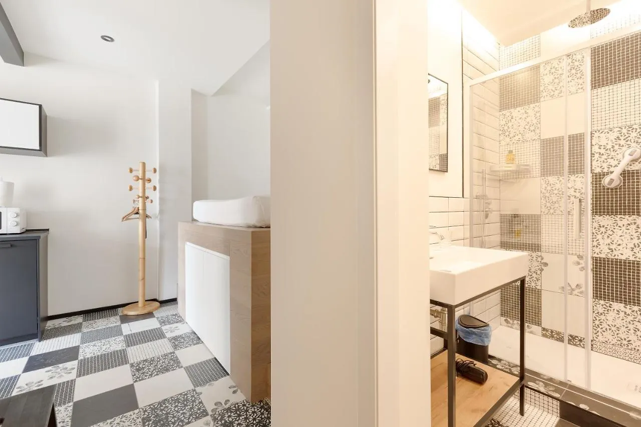Milano Renovated Studio Apts איטליה